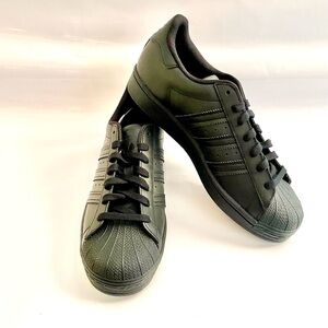 NIB Men’s Adidas Superstar Triple Black Sneakers
